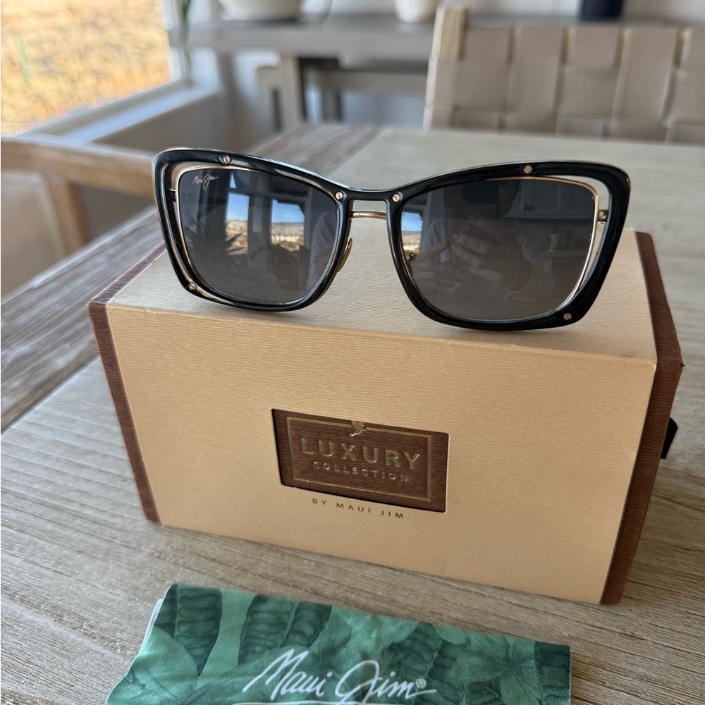 Maui Jim Black Luxury Adrift Polarized Sunglasses